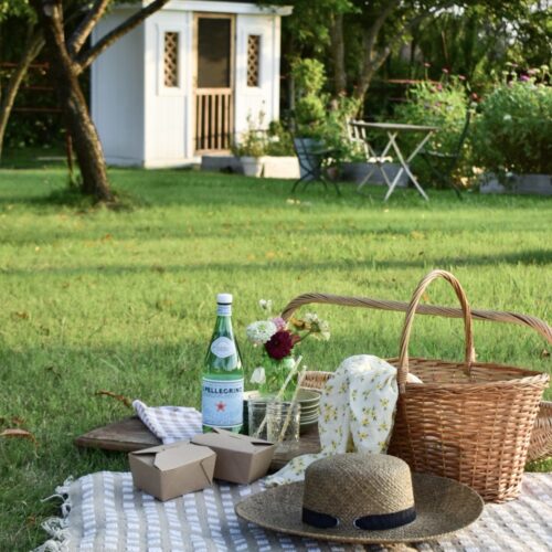 Host a simple Summer Picnic