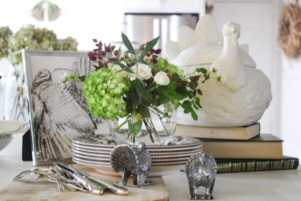 thanksgiving buffet table